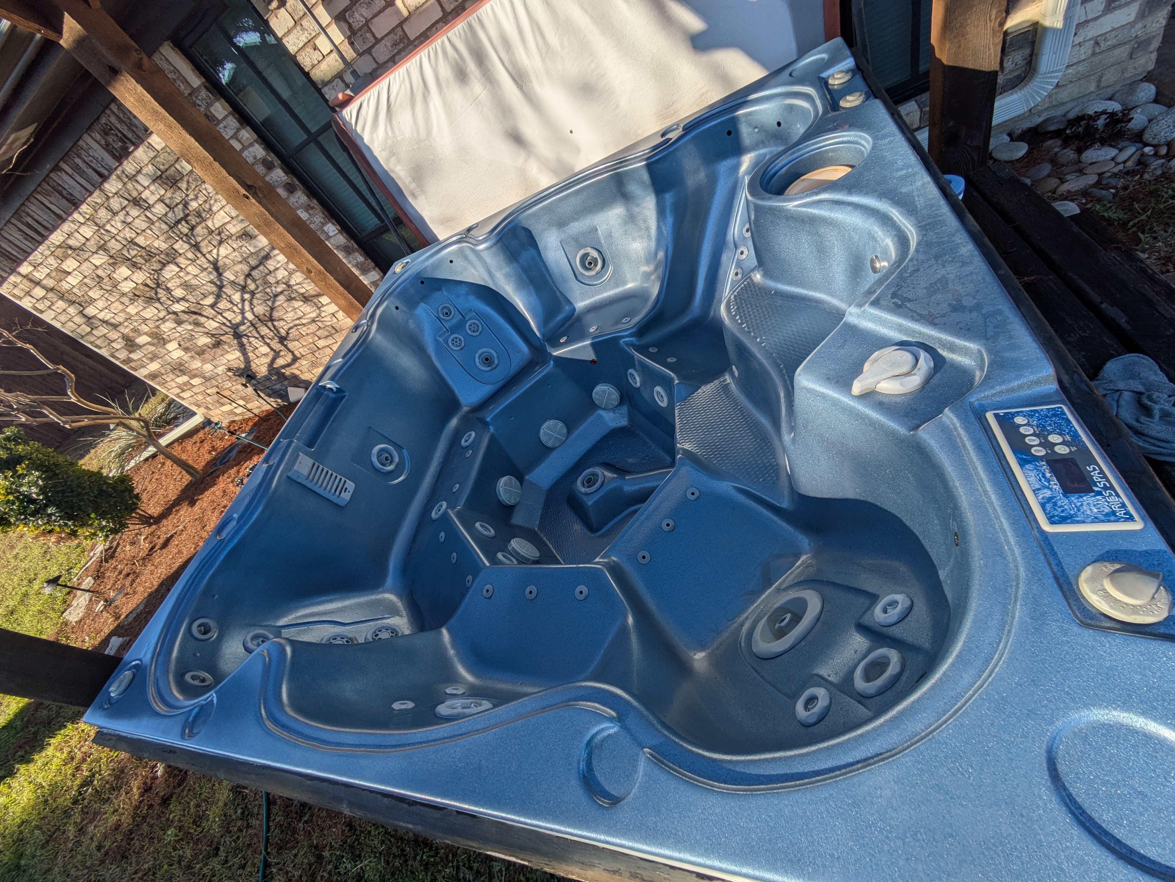 Hot Tub — Full Drain & Detail
